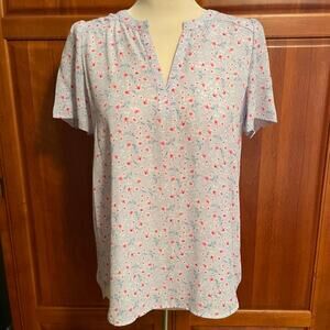 Pleione NWT Lavender Floral Print V-neck Blouse, size XS